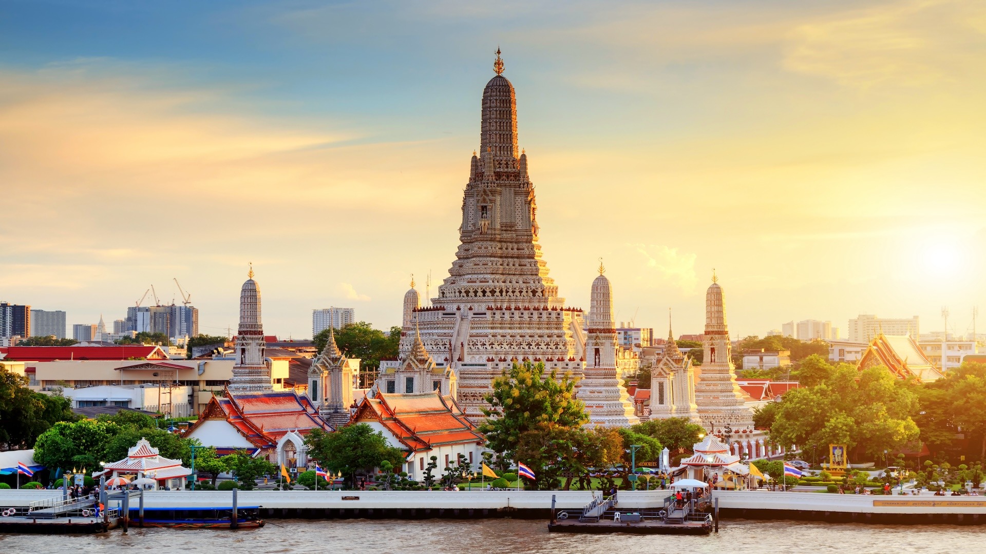 Wat Arun sunset cruise