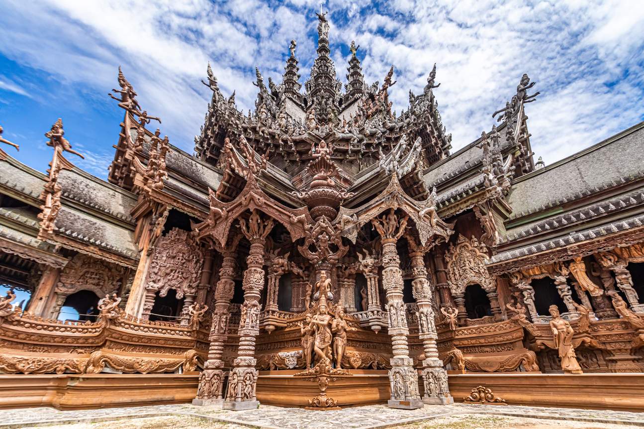 Sanctuary of Truth Pattaya tour